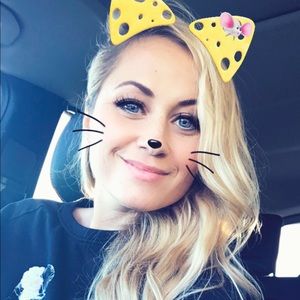 Meet your Posher, Skai